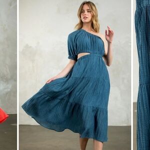THML - Textured Cut Out Maxi Dress
